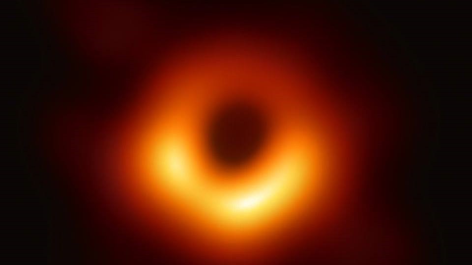 m87 black hole first image
