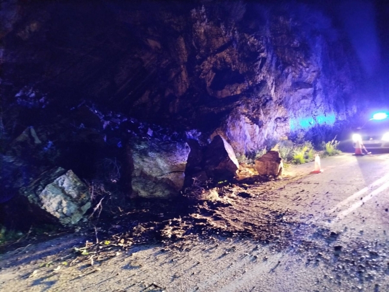 Λαϊκή Συσπείρωση Ιθάκης. Για τις πτώσεις βράχων στο επαρχιακό δίκτυο του νησιού μας