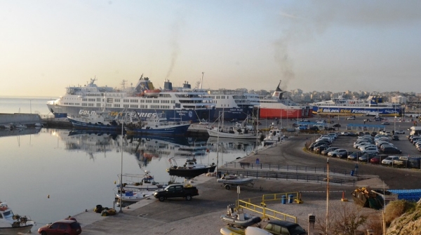 Ραφήνα, το λιμάνι των 14 πλοίων και των 20 καθημερινών δρομολογίων το καλοκαίρι του 2019