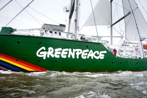 Το Rainbow Warrior της Greenpeace έρχεται στην Ελλάδα