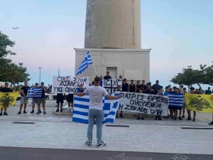 Σαραπέντε κάγκουρες μ΄ενός κοκκόρου γνώση