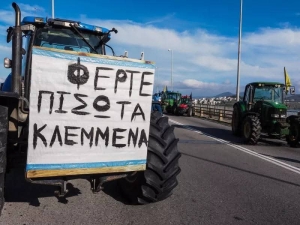 Αγροτικό ζήτημα: Διάλογος για βιτρίνα, καταστολή στην πράξη