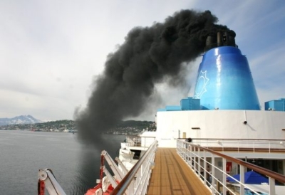 Η φωτιά στα λιμάνια
