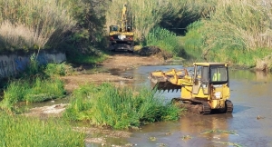 Έγκλημα σε εξέλιξη: το μεγάλο ποτάμι της ανατολικής Αττικής καταστρέφεται